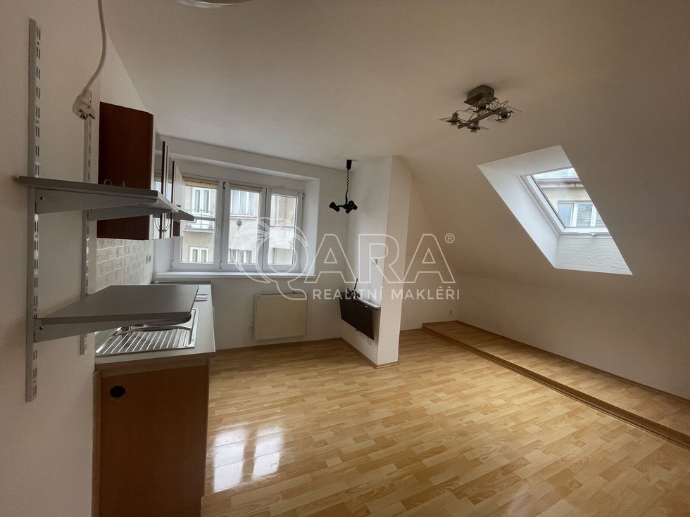 Pronájem bytu 1+kk, garsoniery 24 m², Praha