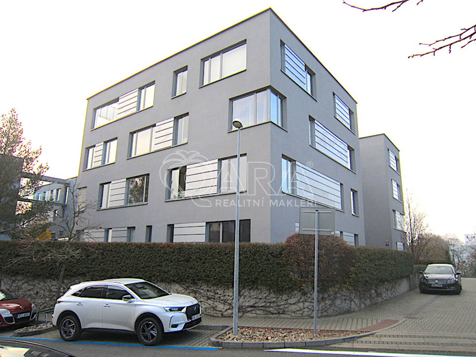 Pronájem bytu 2+kk 63 m², Praha