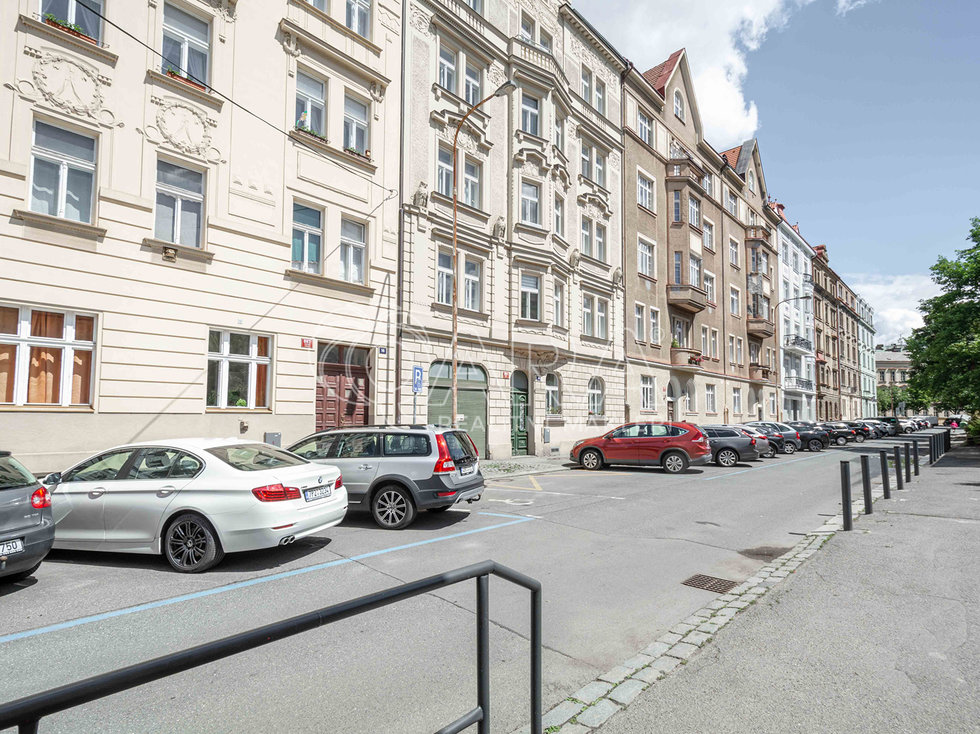 Prodej bytu 3+1 77 m², Praha