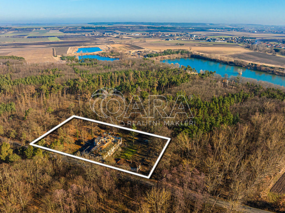 Prodej stavební parcely 6090 m², Ovčáry