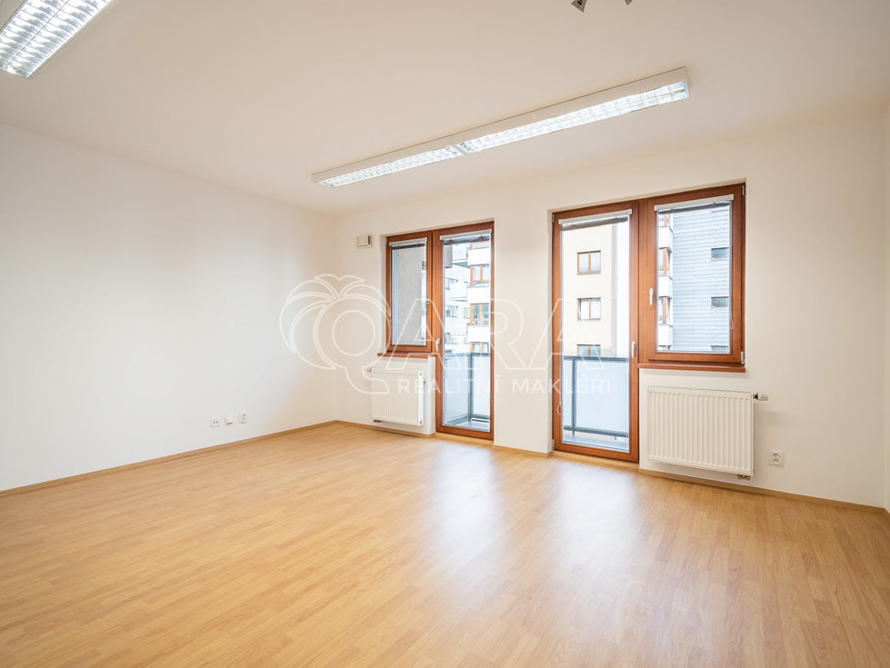 Pronájem bytu 1+kk, garsoniery 35 m², Praha