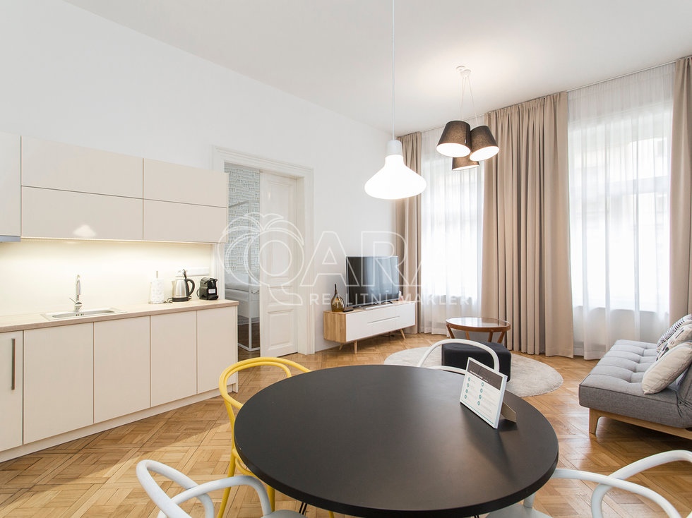 Pronájem bytu 2+kk 55 m², Praha