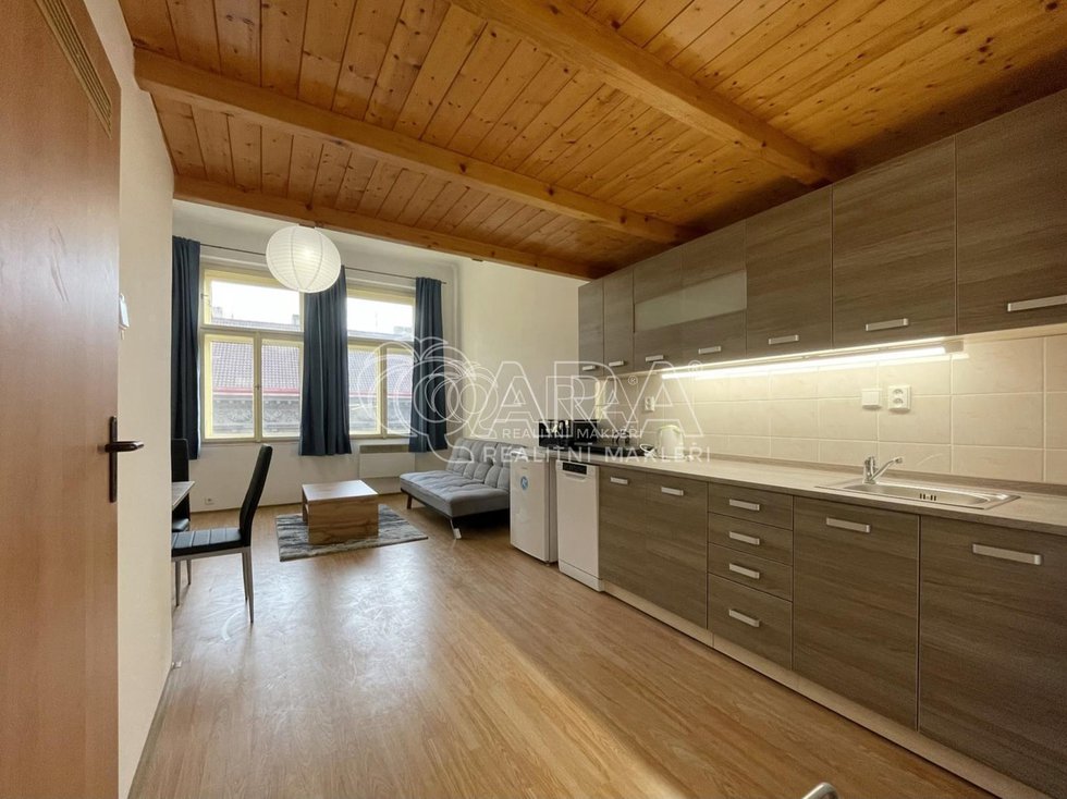 Pronájem bytu 1+kk, garsoniery 30 m², Praha