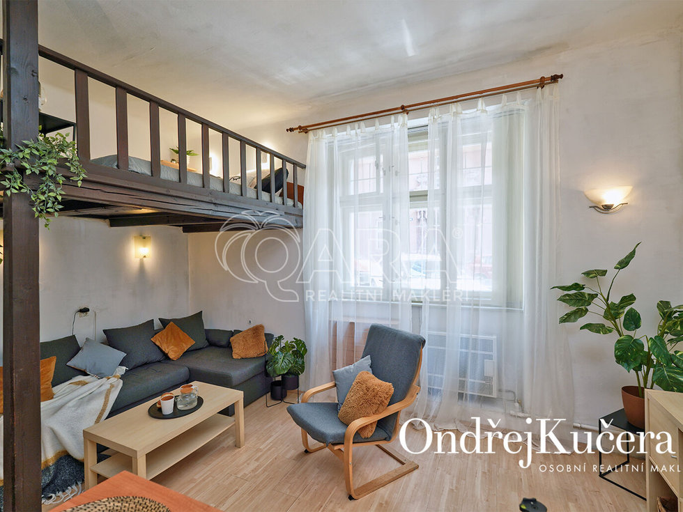 Pronájem bytu 1+kk, garsoniery 32 m², Praha