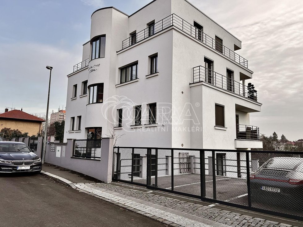 Pronájem bytu 2+kk 65 m², Praha