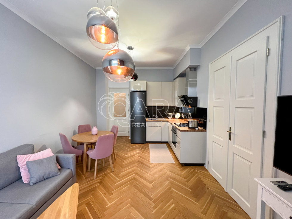 Pronájem bytu 2+kk 52 m², Praha