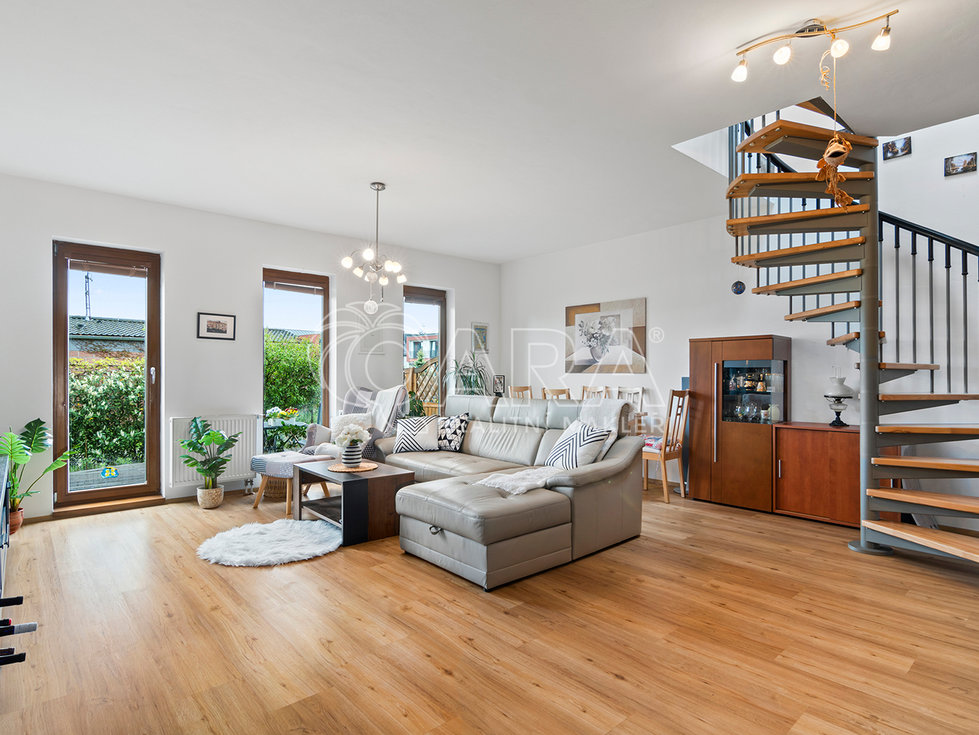 Prodej bytu 4+kk 95 m², Černošice
