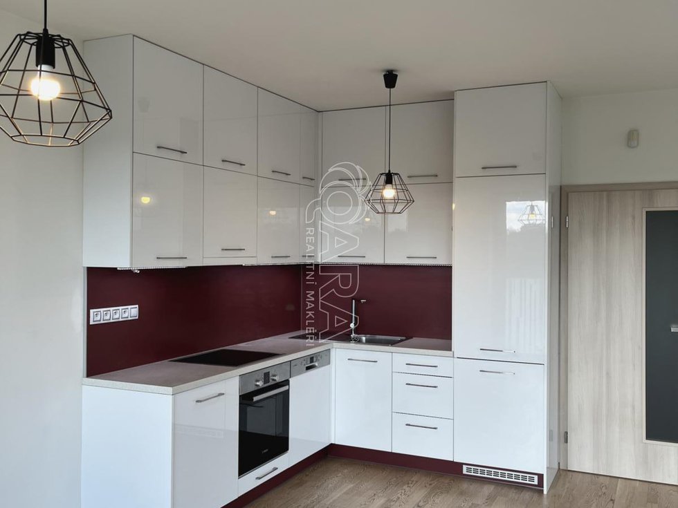 Pronájem bytu 3+kk 96 m², Praha