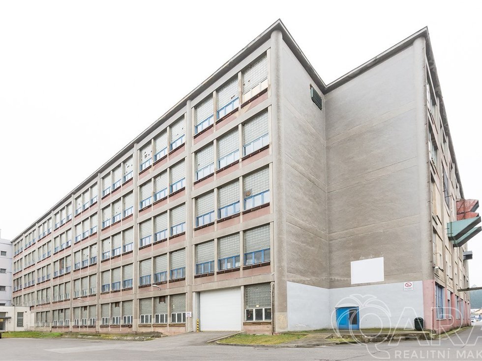 Pronájem skladu 4000 m², Písek