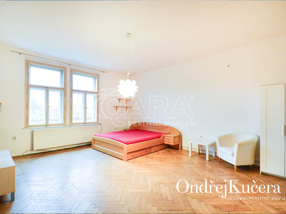 Pronájem bytu 1+1 57 m², Praha