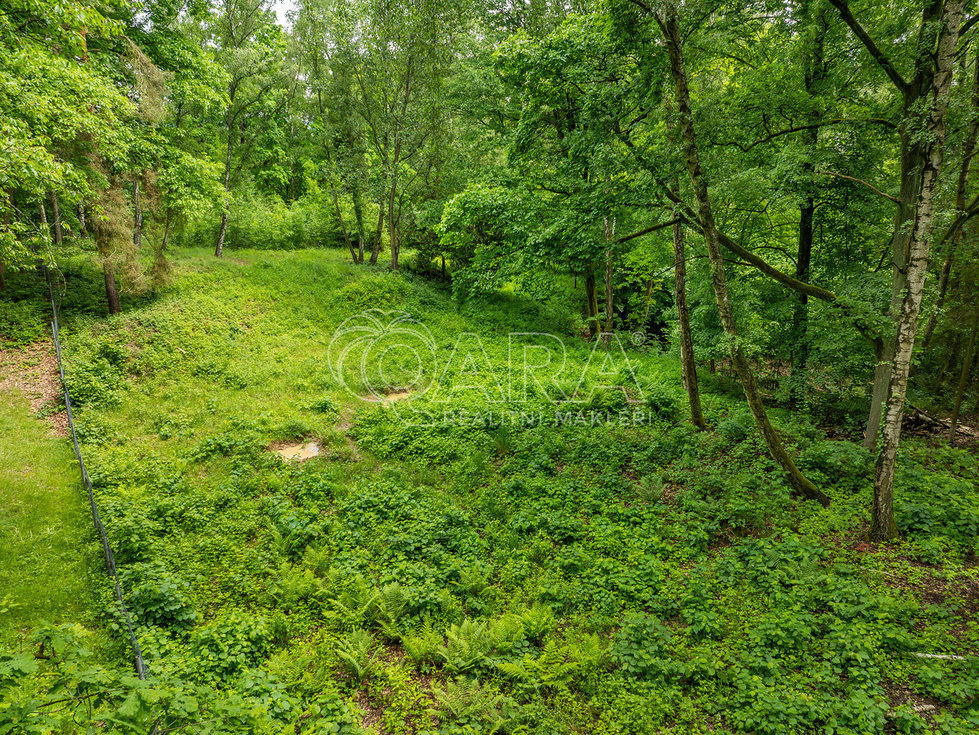 Prodej stavební parcely 5519 m², Hrubá Skála