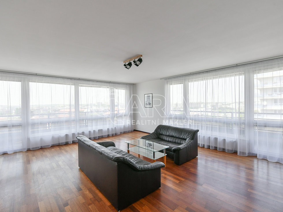 Pronájem bytu 4+1 123 m², Praha