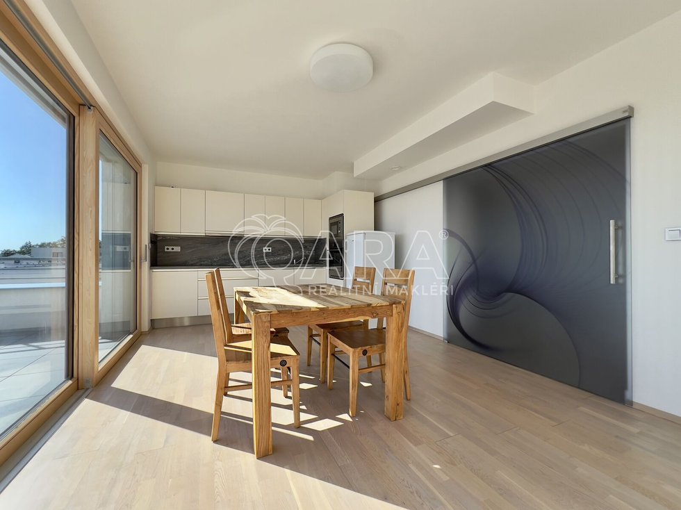 Pronájem bytu 2+kk 56 m², Brno