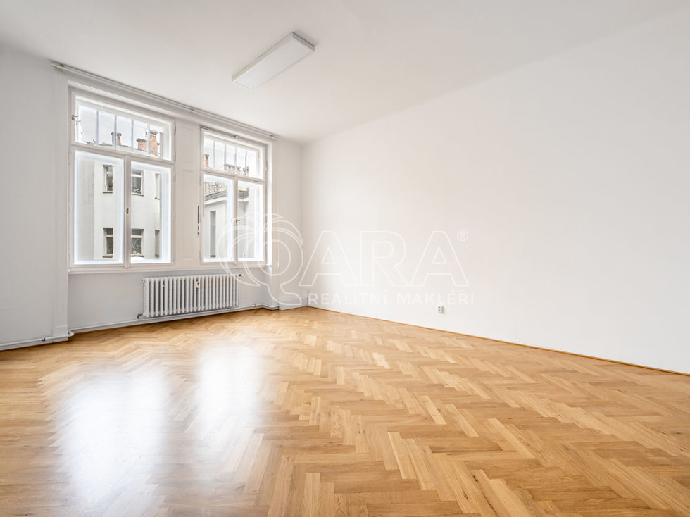 Pronájem kanceláře 55 m², Praha