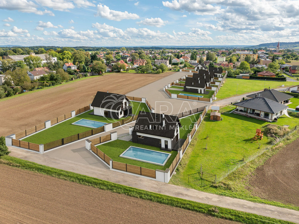 Prodej stavební parcely 8616 m², Starý Kolín