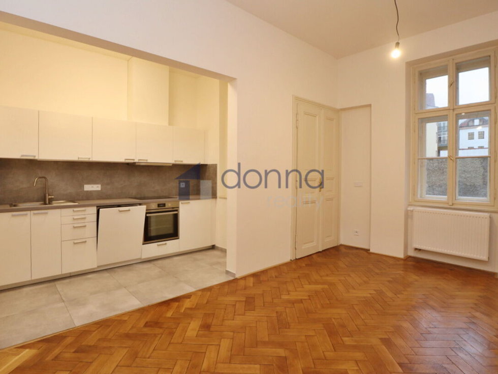 Pronájem bytu 2+kk 60 m², Praha