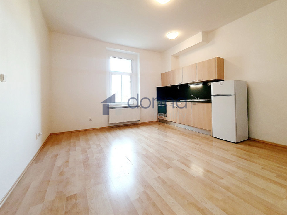 Pronájem bytu 1+kk, garsoniery 32 m², Praha