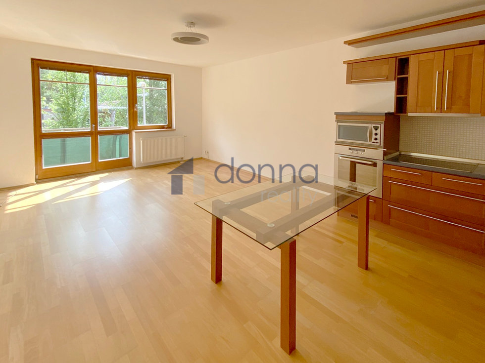 Pronájem bytu 2+kk 64 m², Praha