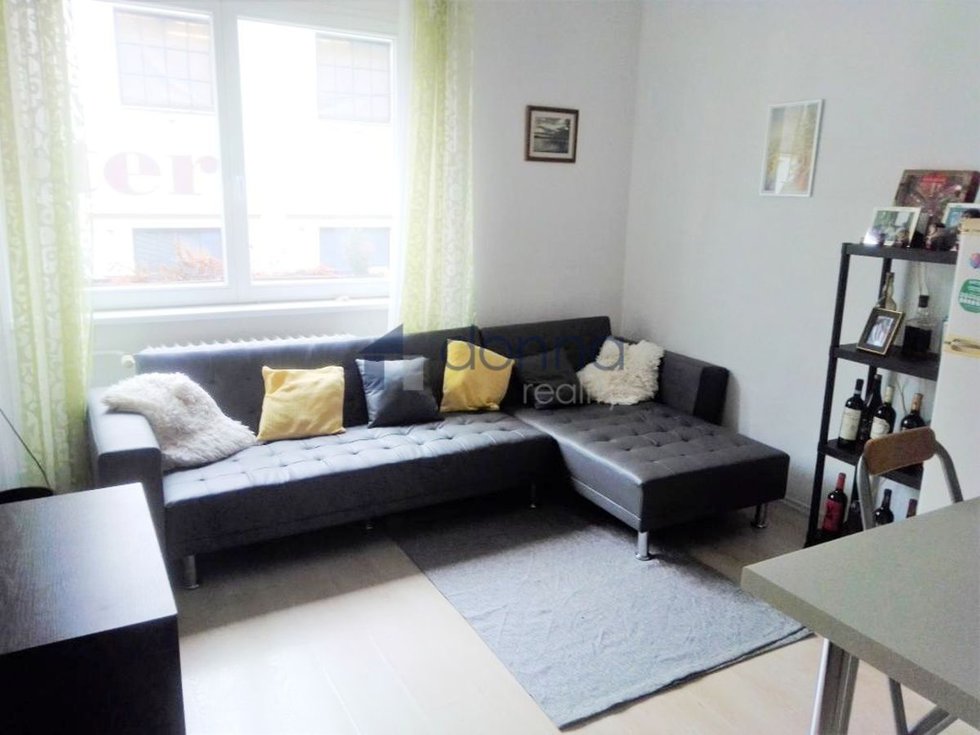 Pronájem bytu 3+kk 65 m², Praha