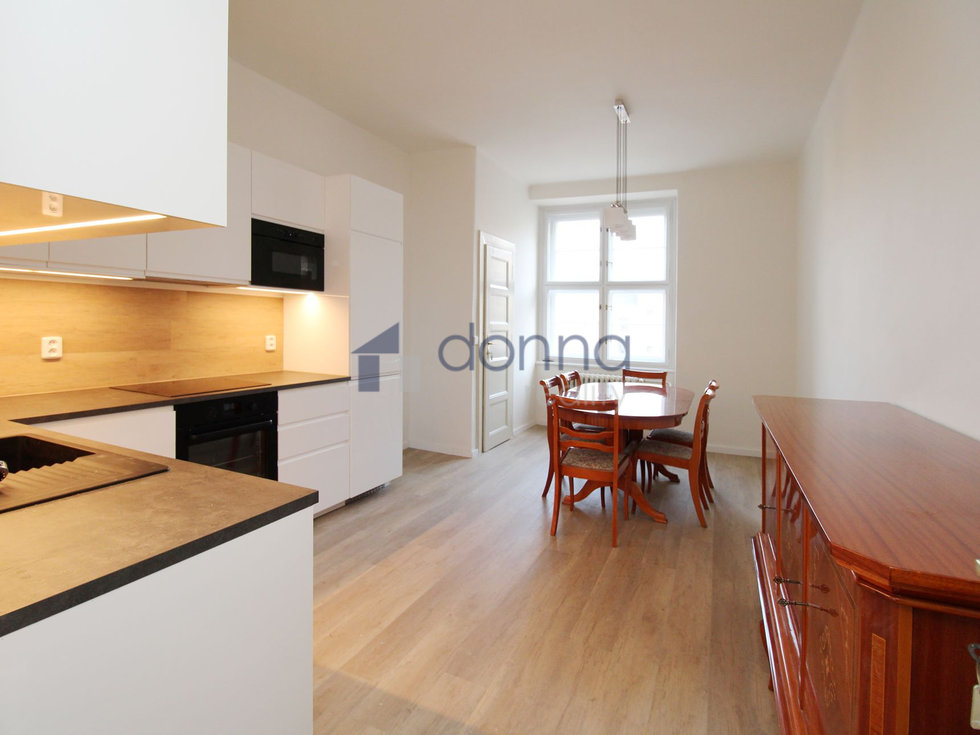 Pronájem bytu 3+1 108 m², Praha