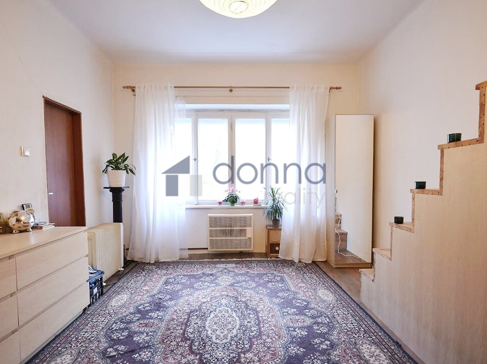 Pronájem bytu 1+1 55 m², Praha