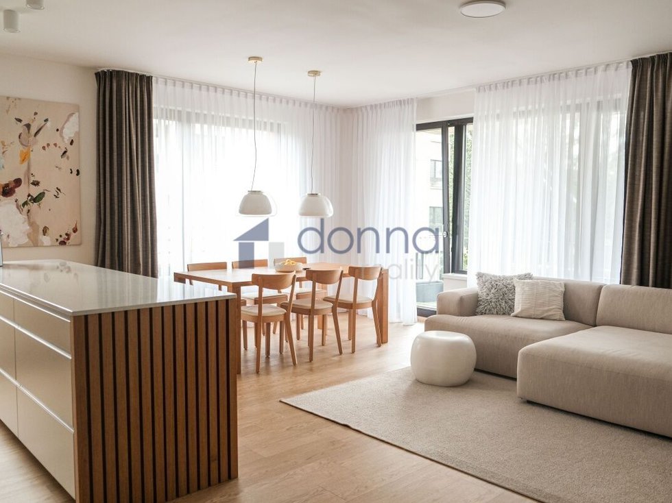 Pronájem bytu 3+kk 86 m², Praha