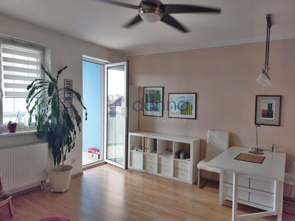 Pronájem bytu 1+kk, garsoniery 32 m², Praha