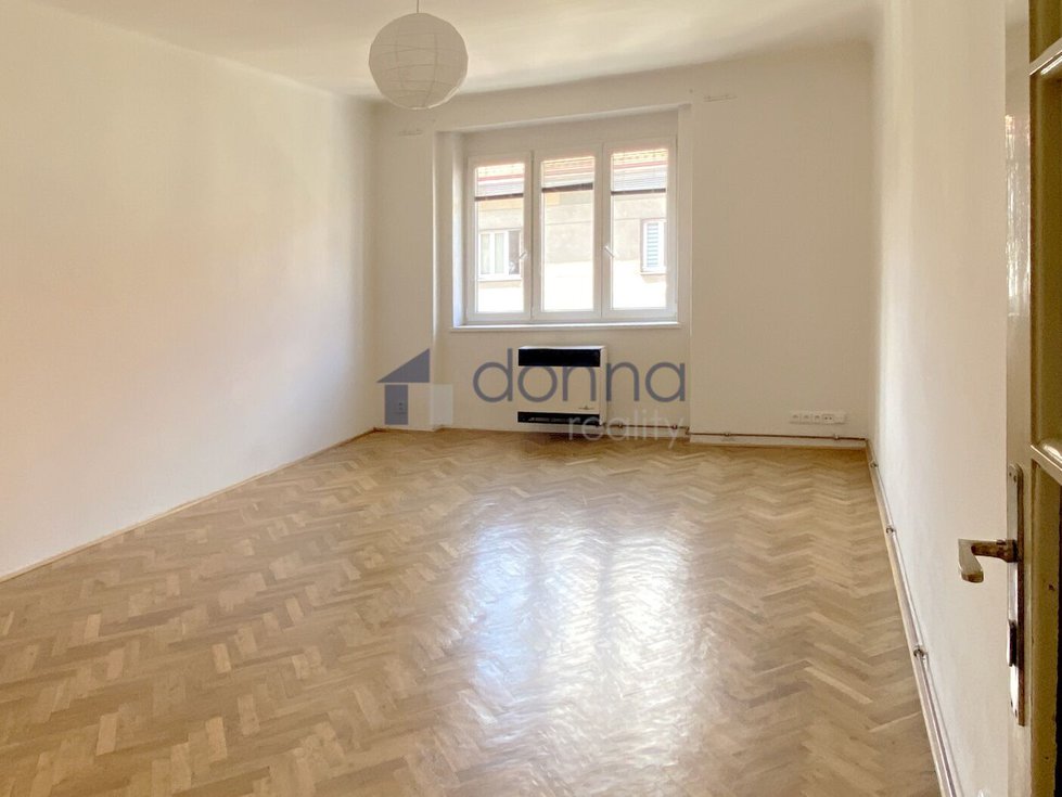 Pronájem bytu 1+kk, garsoniery 32 m², Praha