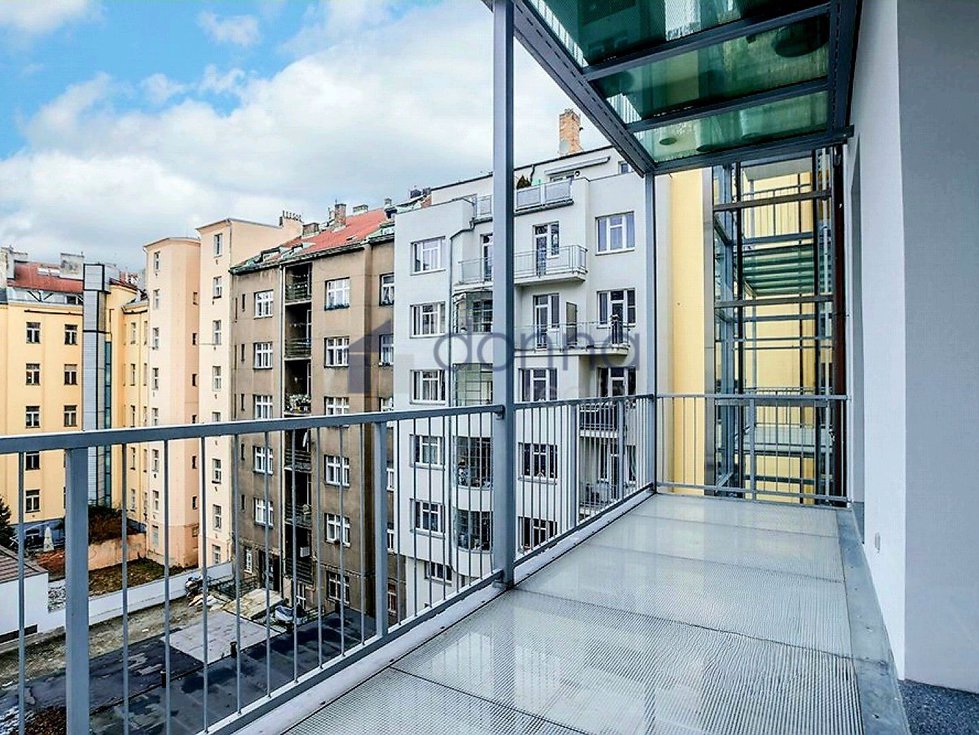 Pronájem bytu 2+kk 89 m², Praha