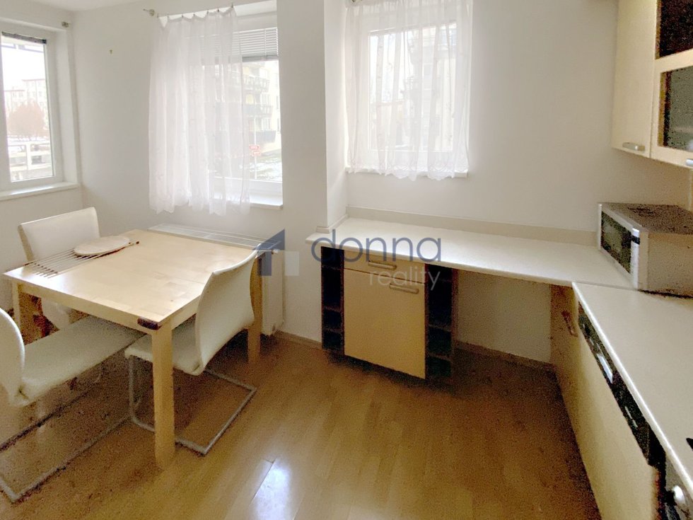 Pronájem bytu 2+kk 60 m², Praha