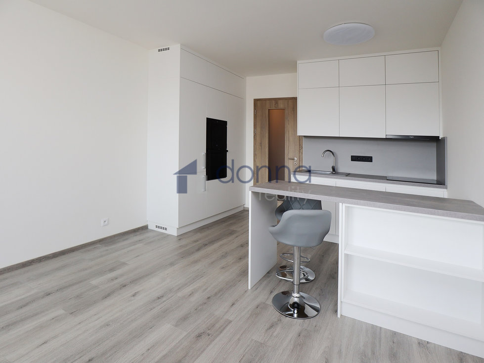 Pronájem bytu 1+kk, garsoniery 39 m², Praha