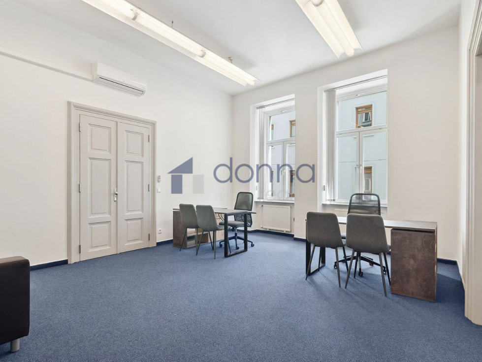 Pronájem kanceláře 47 m², Praha