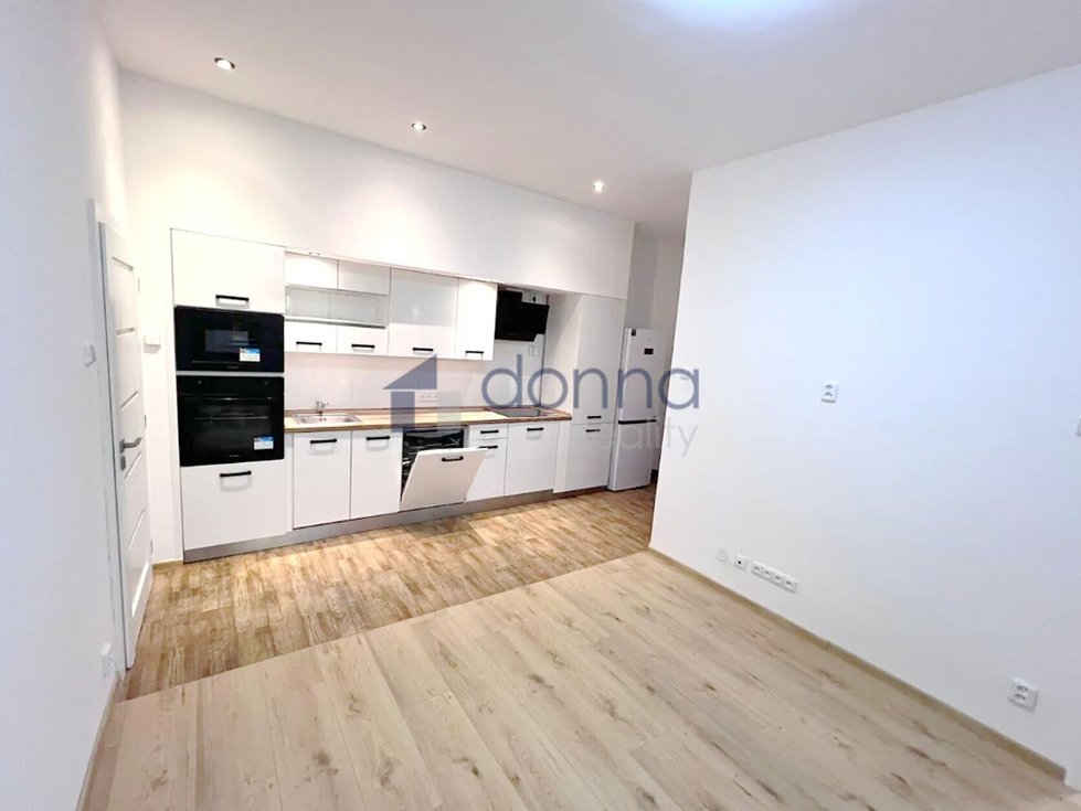 Pronájem bytu 2+kk 54 m², Praha