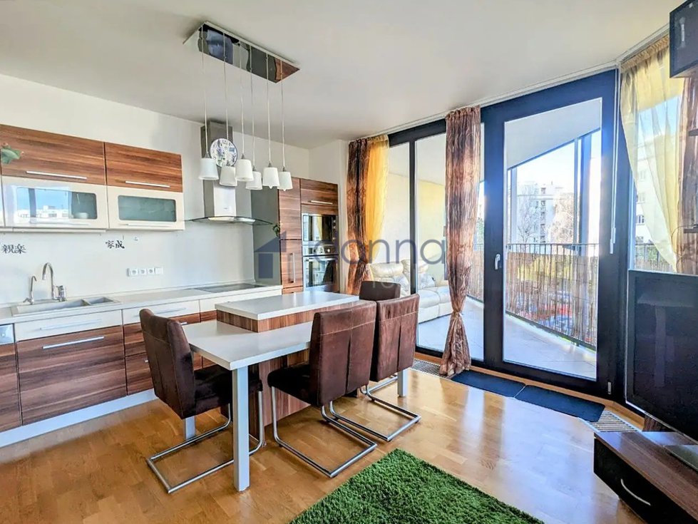 Pronájem bytu 2+kk 69 m², Praha