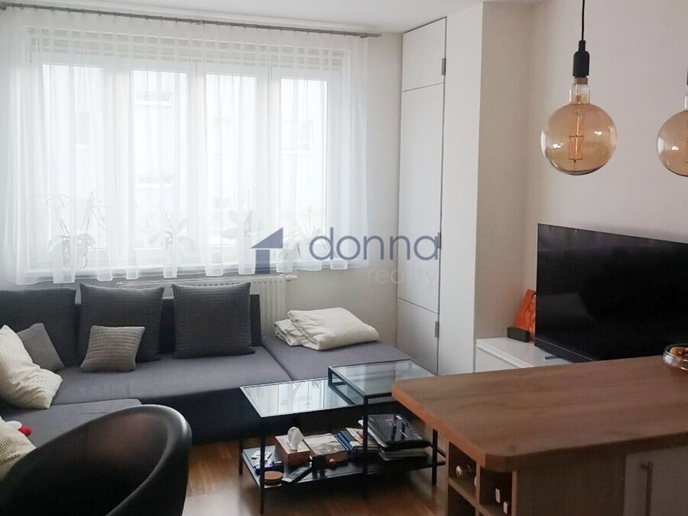 Pronájem bytu 2+kk 48 m², Praha