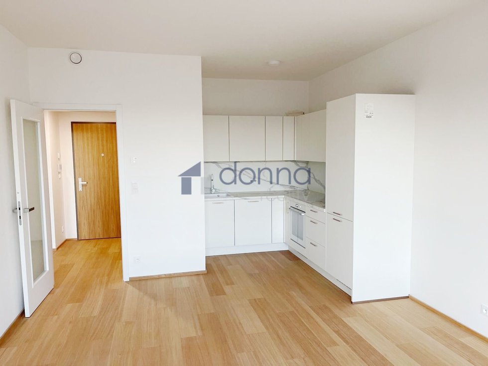 Pronájem bytu 2+kk 55 m², Praha