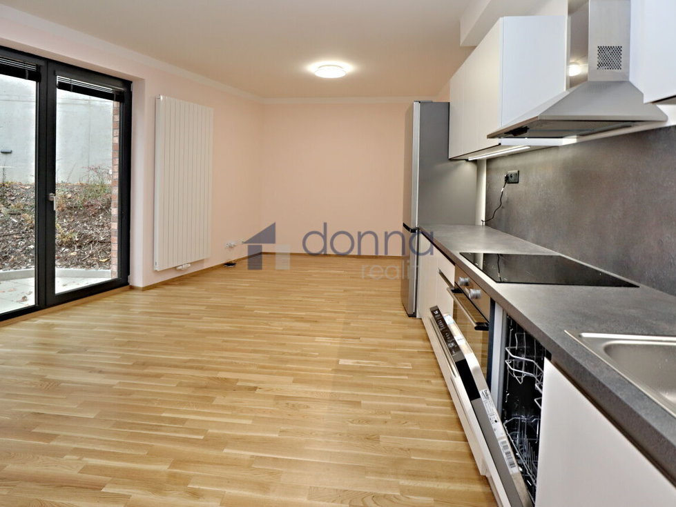 Pronájem bytu 2+kk 53 m², Praha