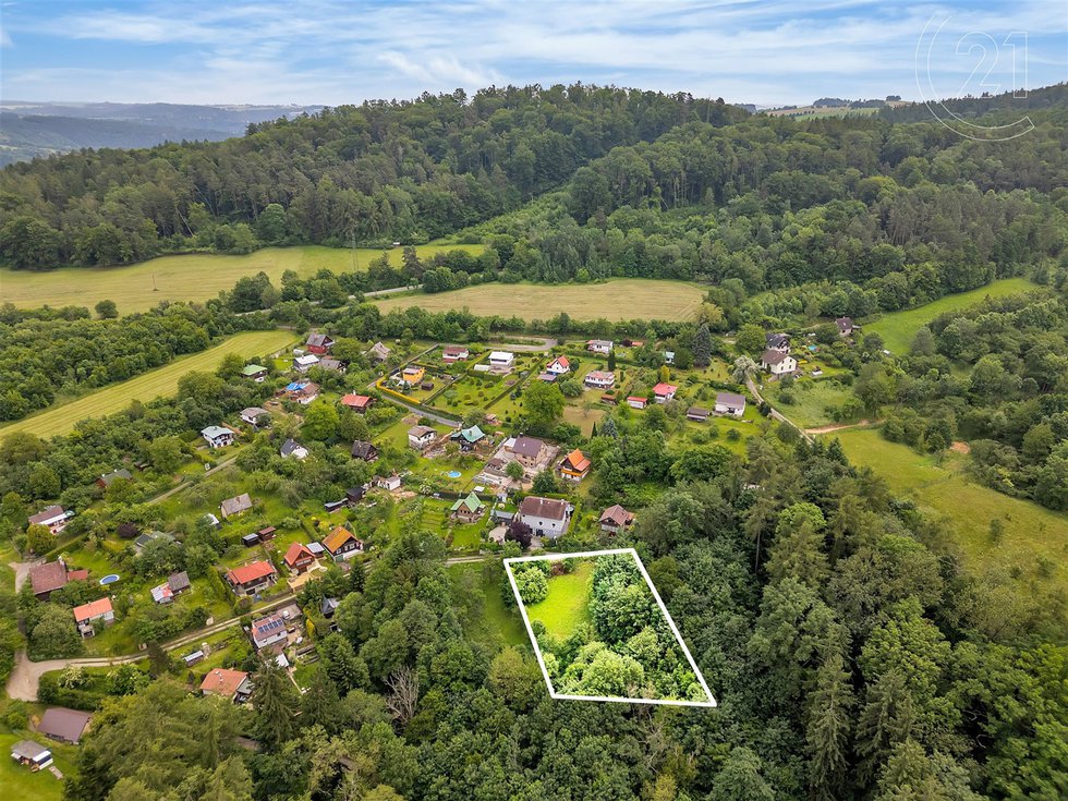 Prodej stavební parcely 846 m², Sázava