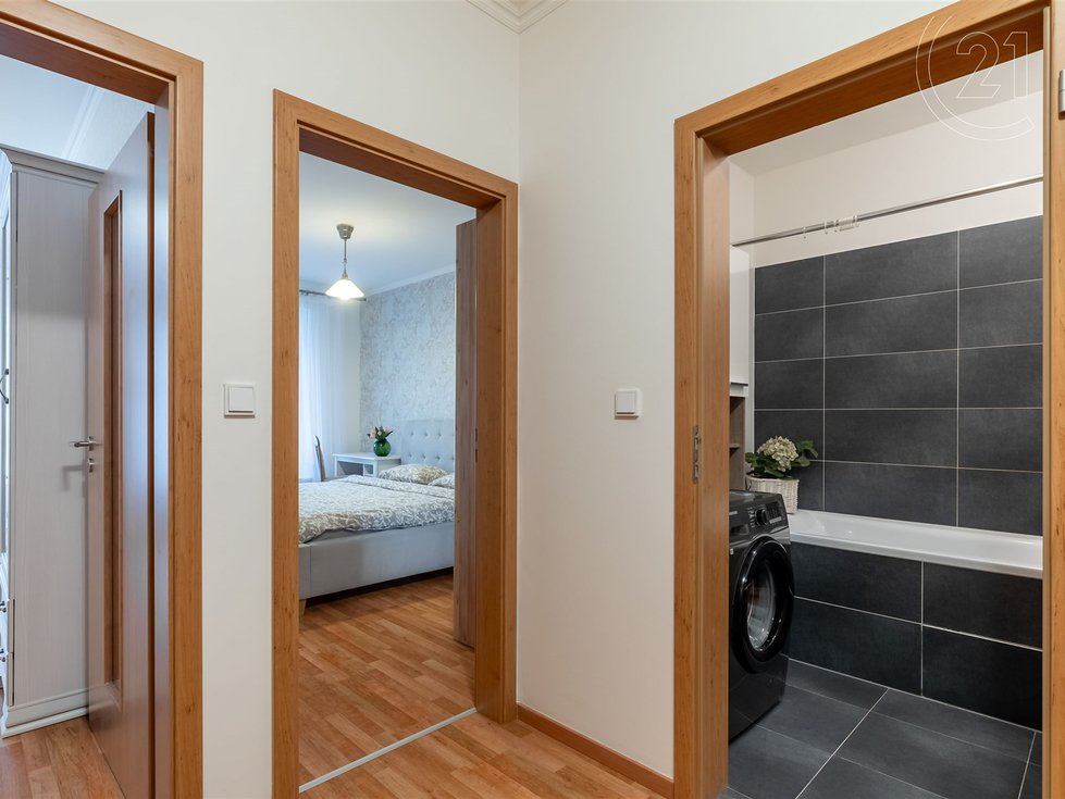 Pronájem bytu 2+kk 58 m², Praha