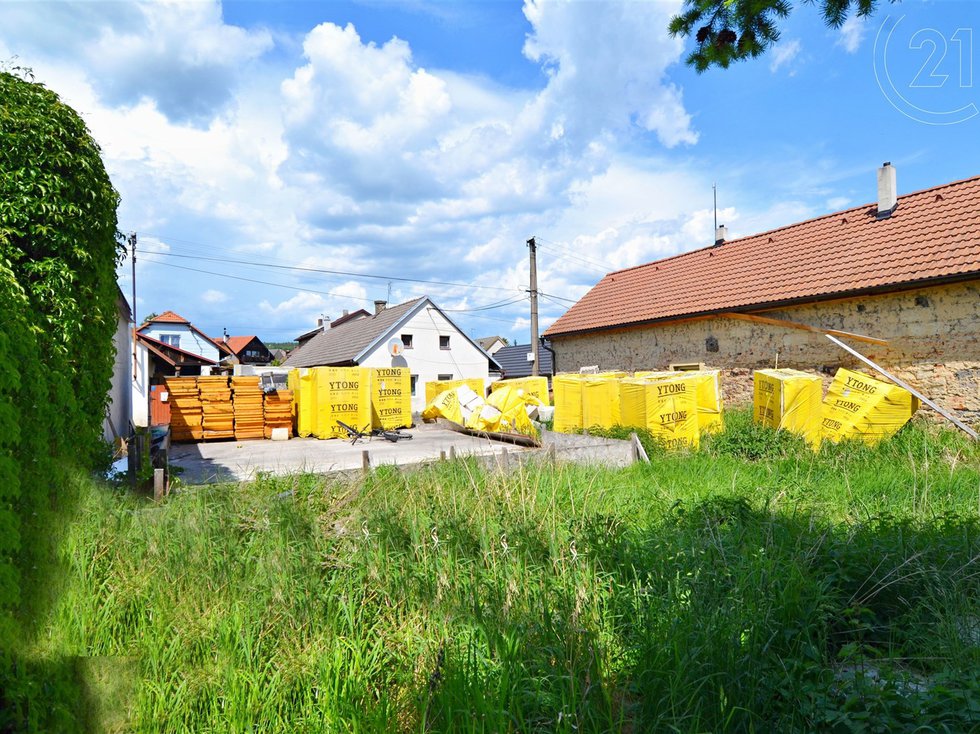 Prodej stavební parcely 230 m², Drozdov