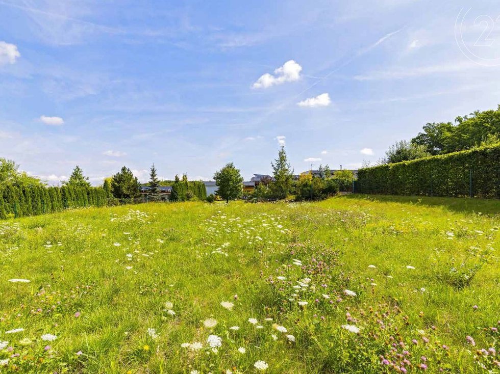 Prodej stavební parcely 800 m², Zdiby