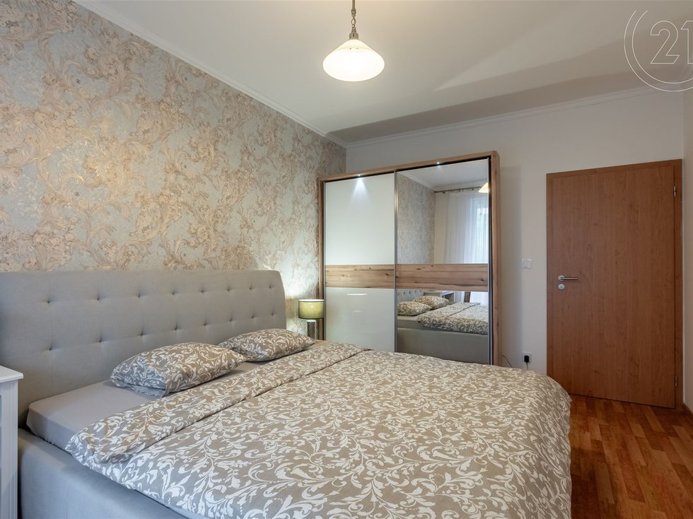 Pronájem bytu 2+kk 58 m², Praha