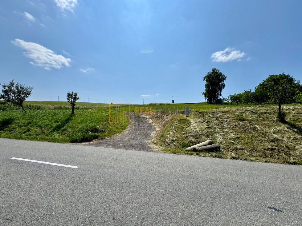 Prodej stavební parcely 674 m², Nemochovice