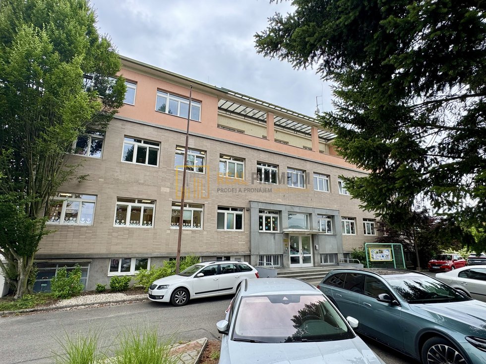 Pronájem kanceláře 60 m², Uherský Ostroh