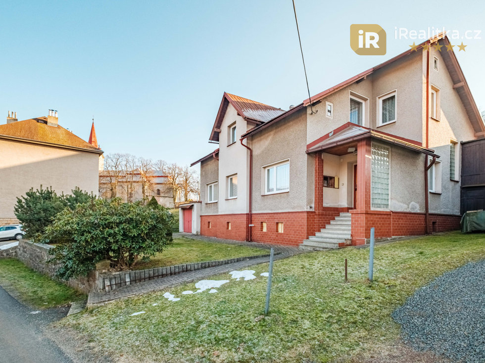 Prodej rodinného domu 287 m², Bernartice