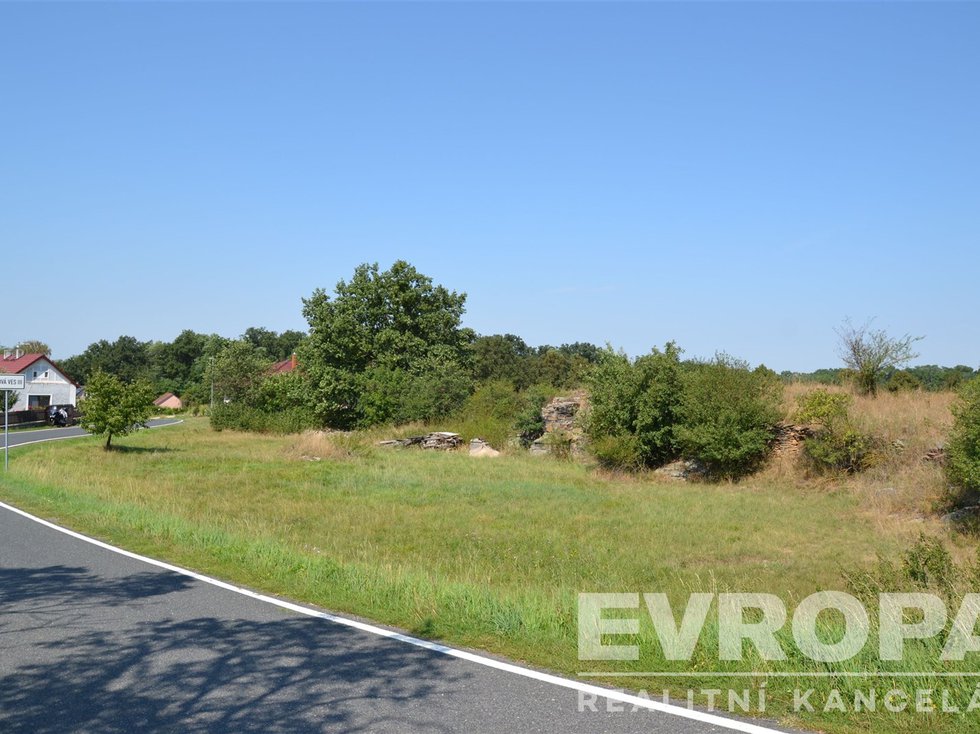 Prodej stavební parcely 1483 m², Svojšice