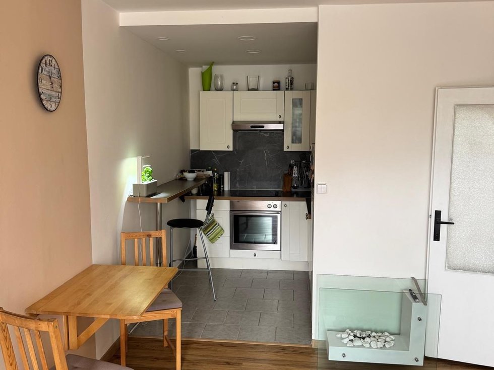 Pronájem bytu 2+kk 43 m², Praha