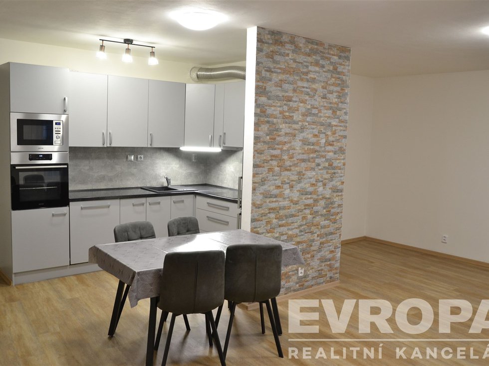 Pronájem bytu 3+kk 107 m², Praha