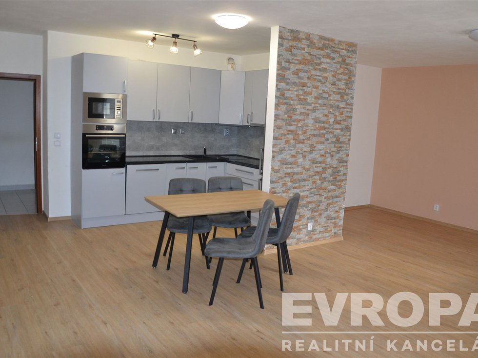 Pronájem bytu 3+kk 107 m², Praha