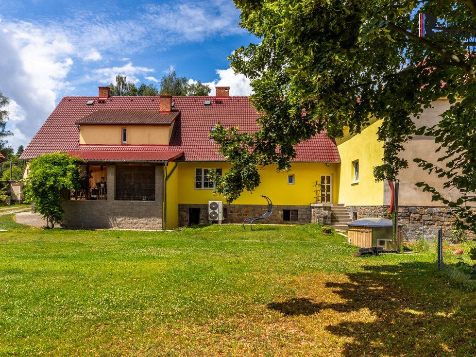 Prodej obchodu 349 m², Bystřice